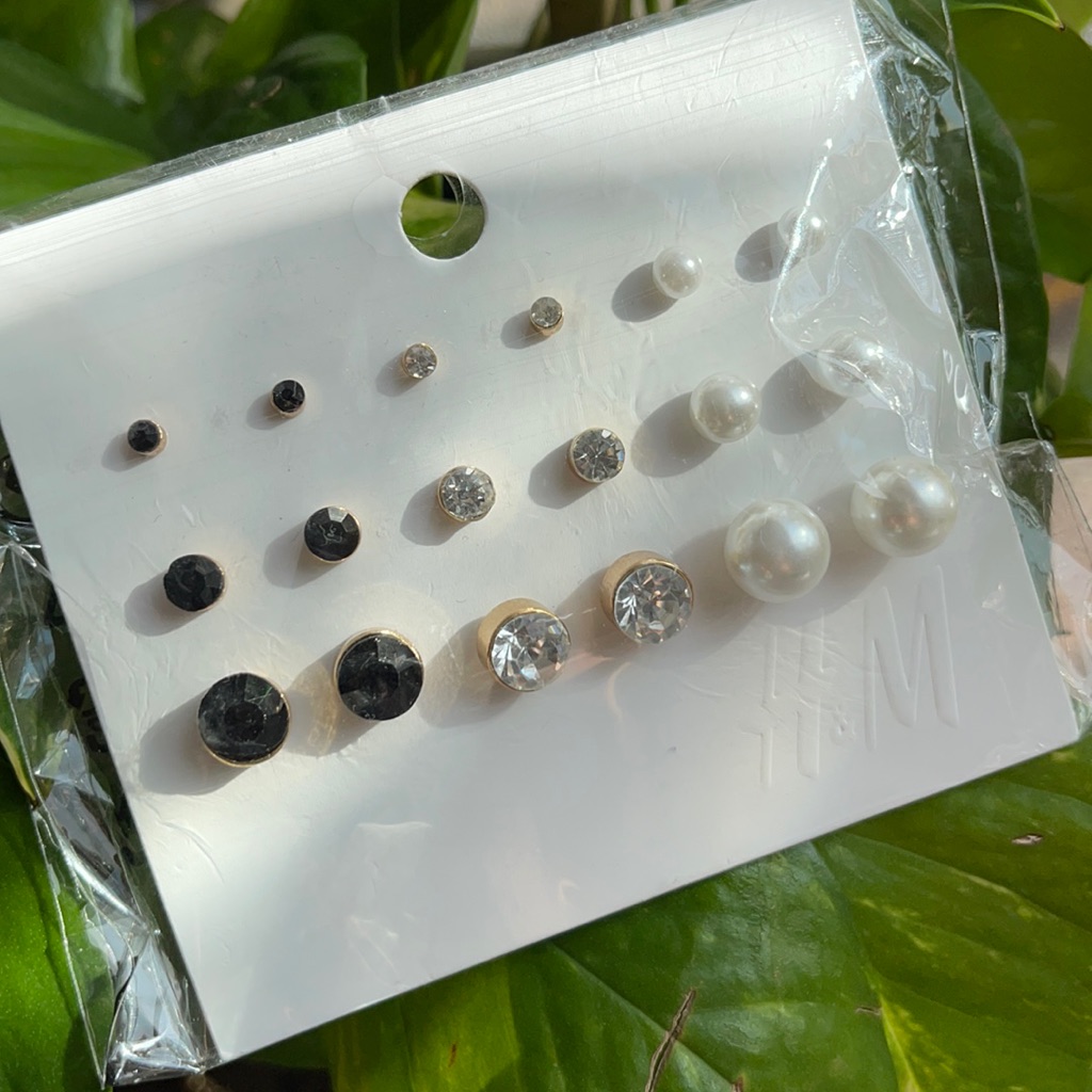 H&M- Earring Set